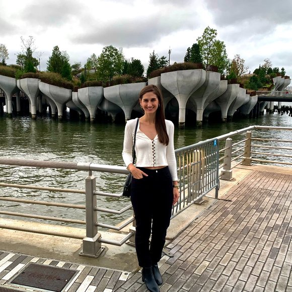 Meet your Posher, Kelly - Picture 4 of 4